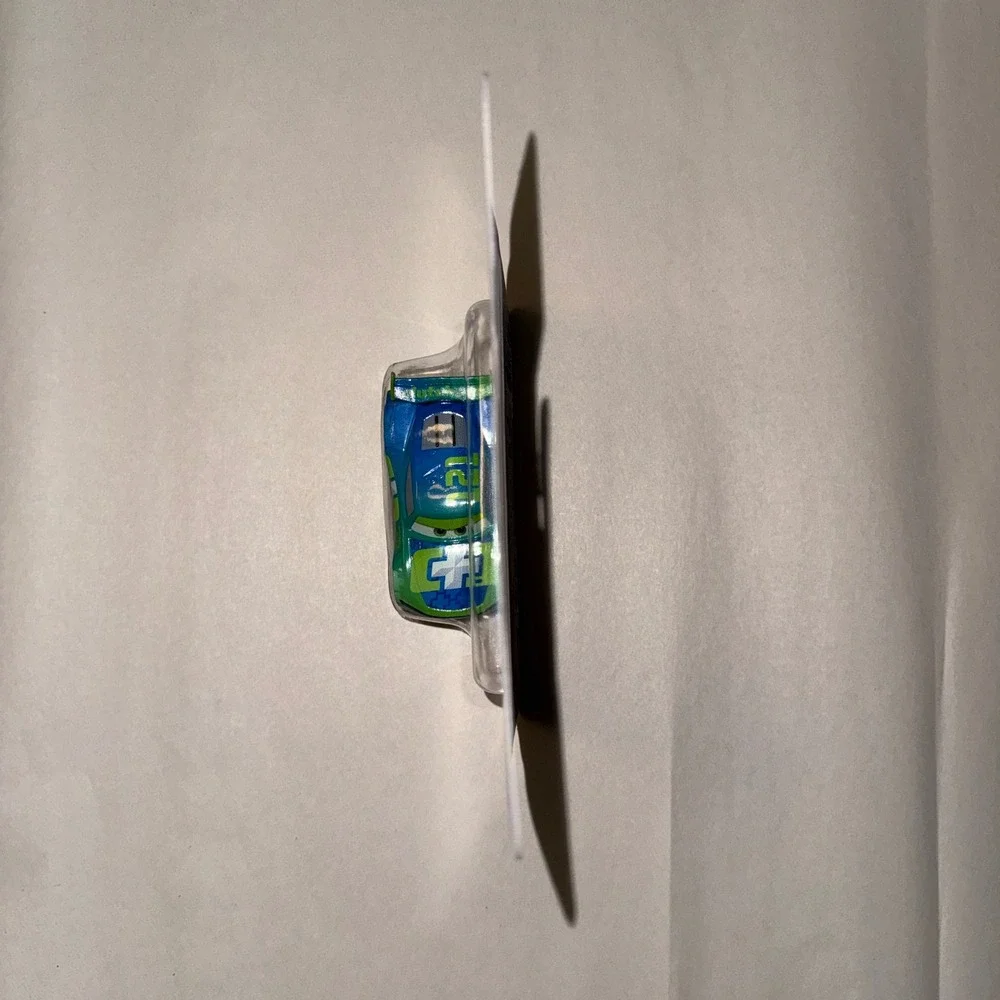 Disney Pixar Cars Noah Gocek Clutch Aid 121 Next Gen Die-Cast Metal Mattel DXV29